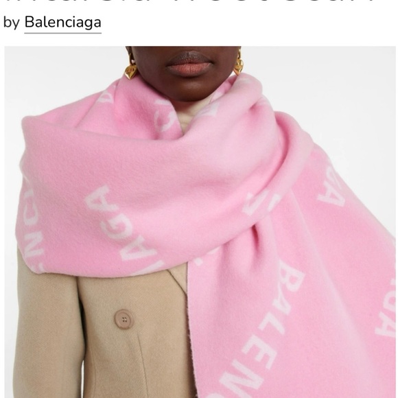 🔥Balenciaga Pink and Navy LOGO Scarf‼️ - Picture 7 of 9